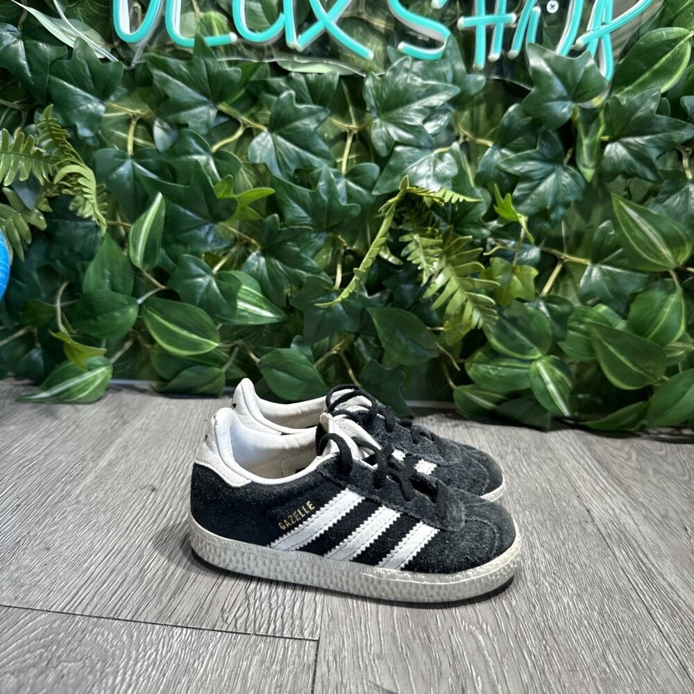 adidas Gazelle Infant Black w/ White Sneakers BB2513 Size 8k Shoes